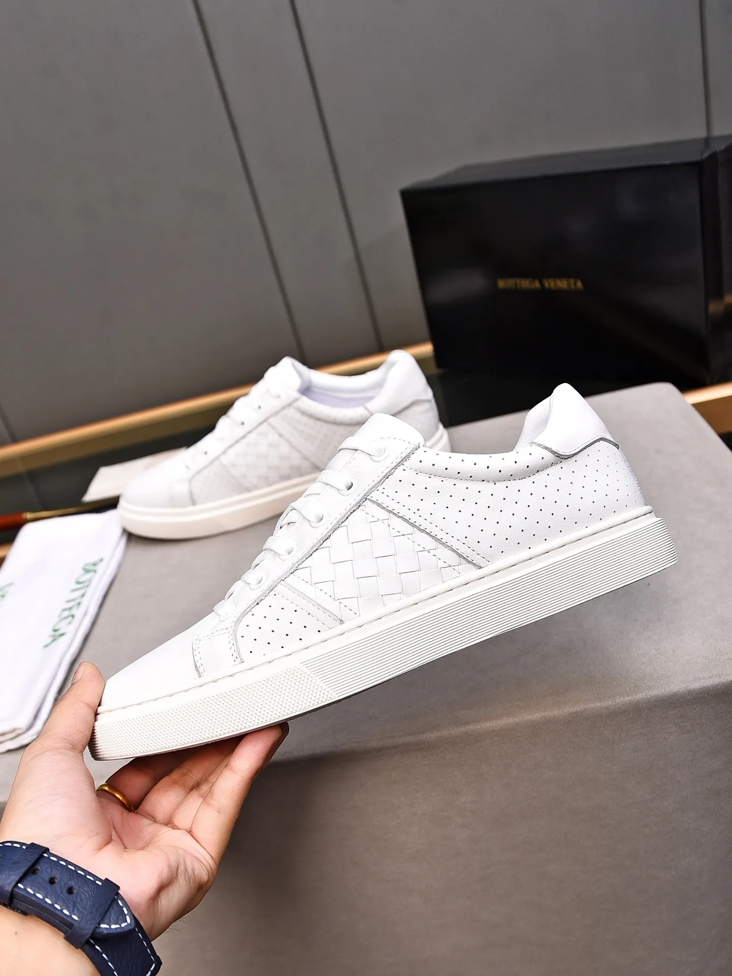 Men's shoes 💰480 [Lace-up series] BOTTEG* VENET* - high-end boutique Size: 38-44 (45 customized) BV new product, first-layer cowhide artificially woven classic style and contemporary fashion temperament harmoniously blend, rubber soles are light and flexible, water-dyed cowhide pads! [Taobao, Tmall, and live streaming are the first choices]